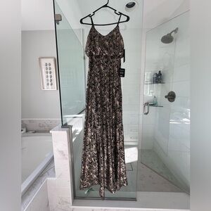 NWT xs Lulu's black and Gold Maxi Gown